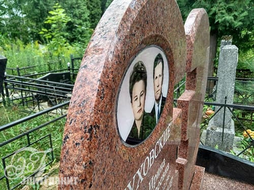 Захоронение ПОСЛЕ реставрации - вид сбоку